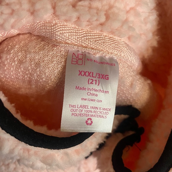 No Boundaries Pink Sherpa Pullover with Black Trim. Sz L - Picture 4 of 4